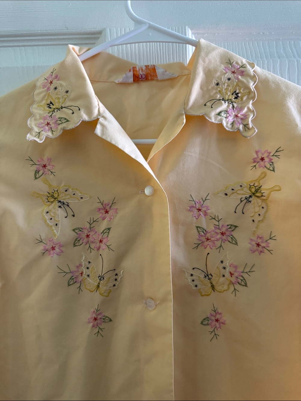 Vintage Yellow Embroidered Women’s Button-down
